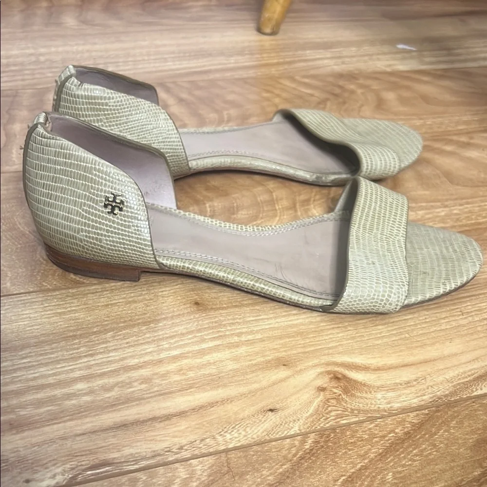 Tory Burch Savannah Dorsal Flat Sandals 9.0